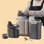 Porta Ração Hermético 2kg com Copo Medidor e Trava de Frescor