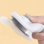 Escova Pet Removedora de Pelos com Autolimpeza